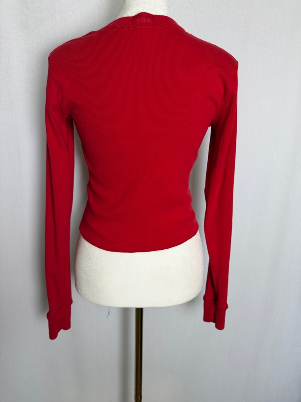 Skims Long Sleeve Crop Stretch Cotton Rib Henley Size L Button Front Cotton EUC - Picture 5 of 12